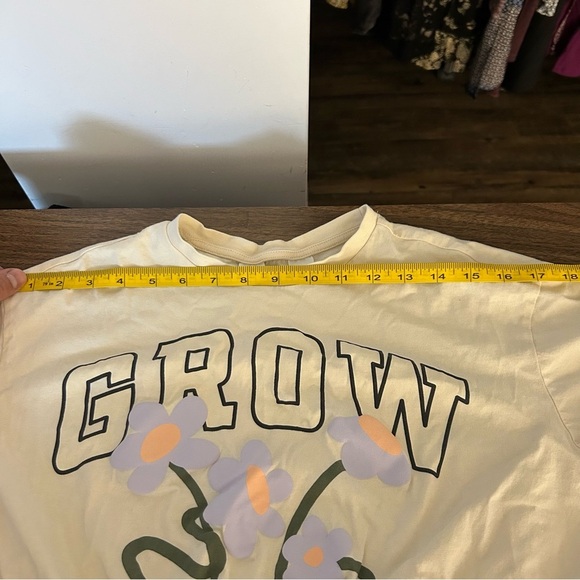 💕H&M Cream Graphic Tee with Floral Design girl 16-18 - Picture 6 of 9